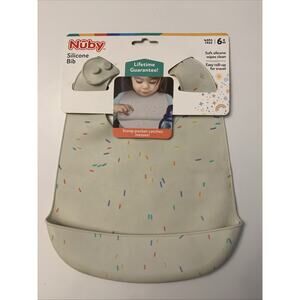 Nuby On-the-Go Silicone Feeding Bibs with Scoop - Easy-to-Clean - BPA Free